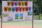 tablica z napisem piknik rodzinny