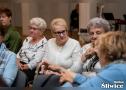 seniorki rozmawiają ze sobą