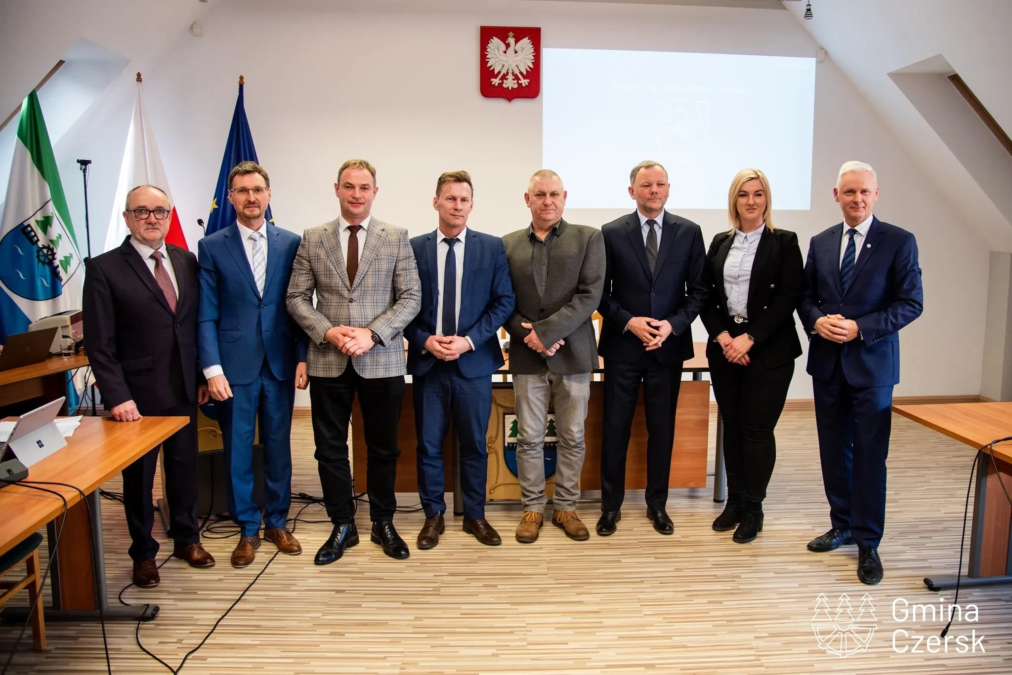 grupowe zdjęcie przedstawicieli gmin