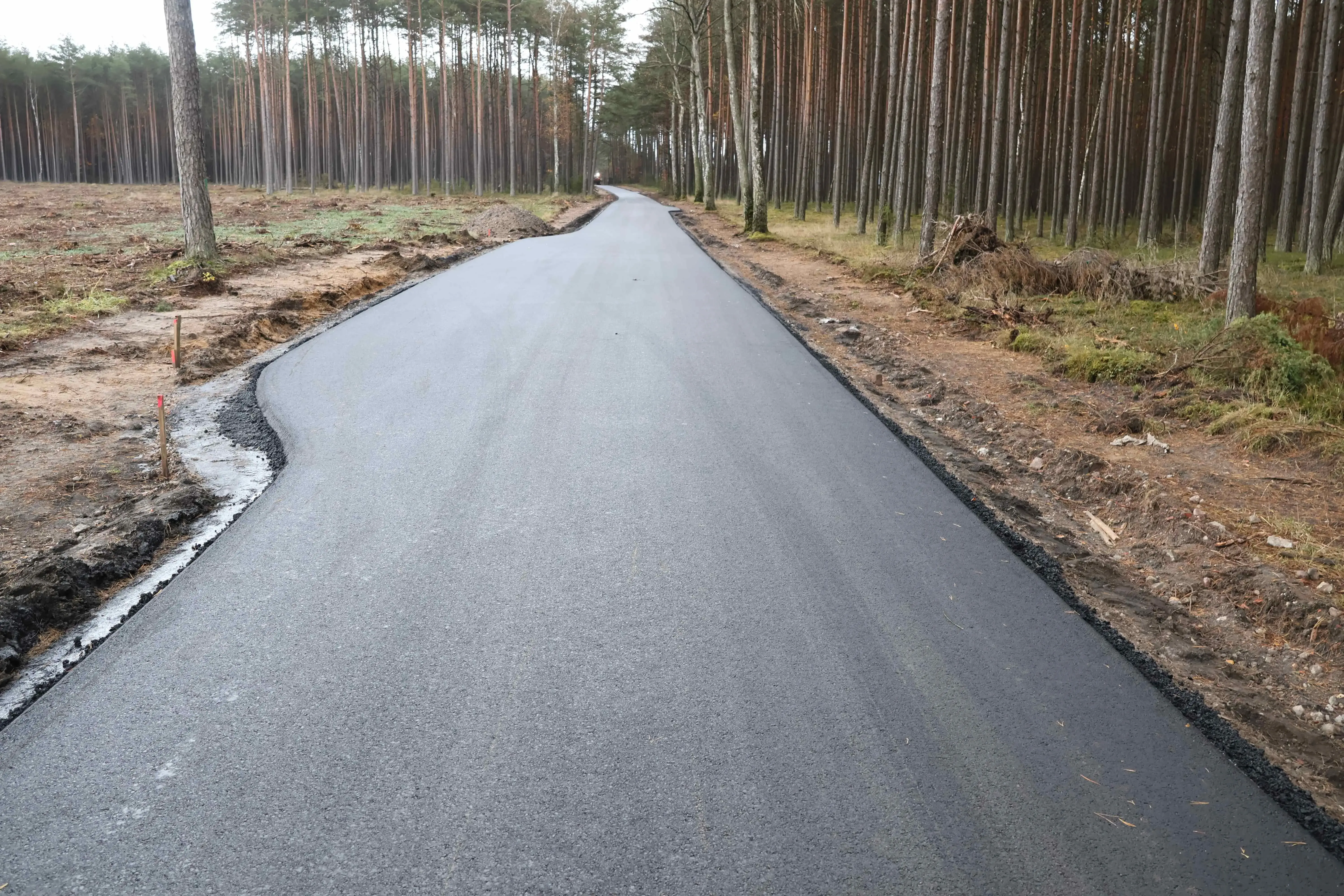 nowy asfalt w zwierzyńcu zatoczka