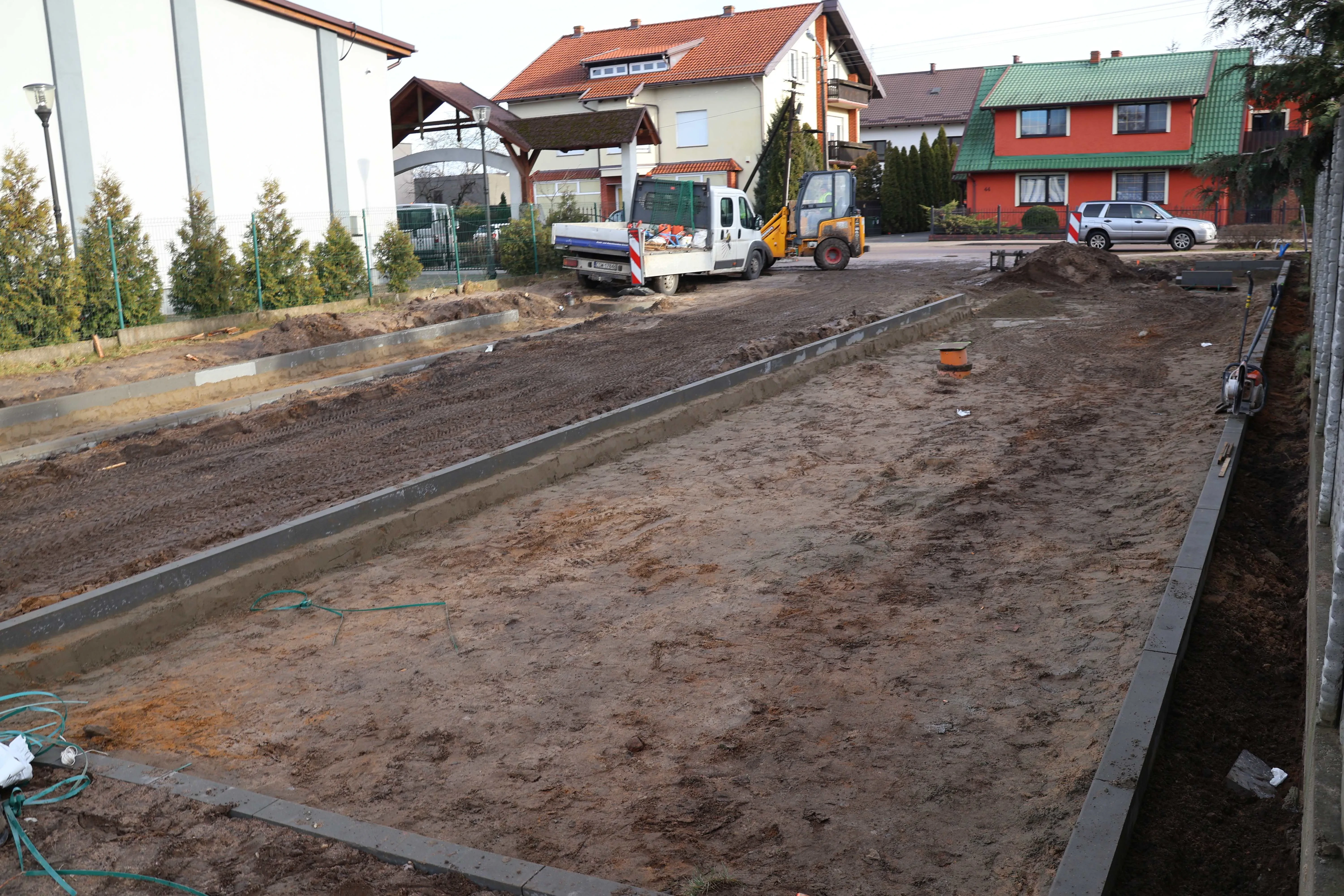 parking, który będzie przy poczcie