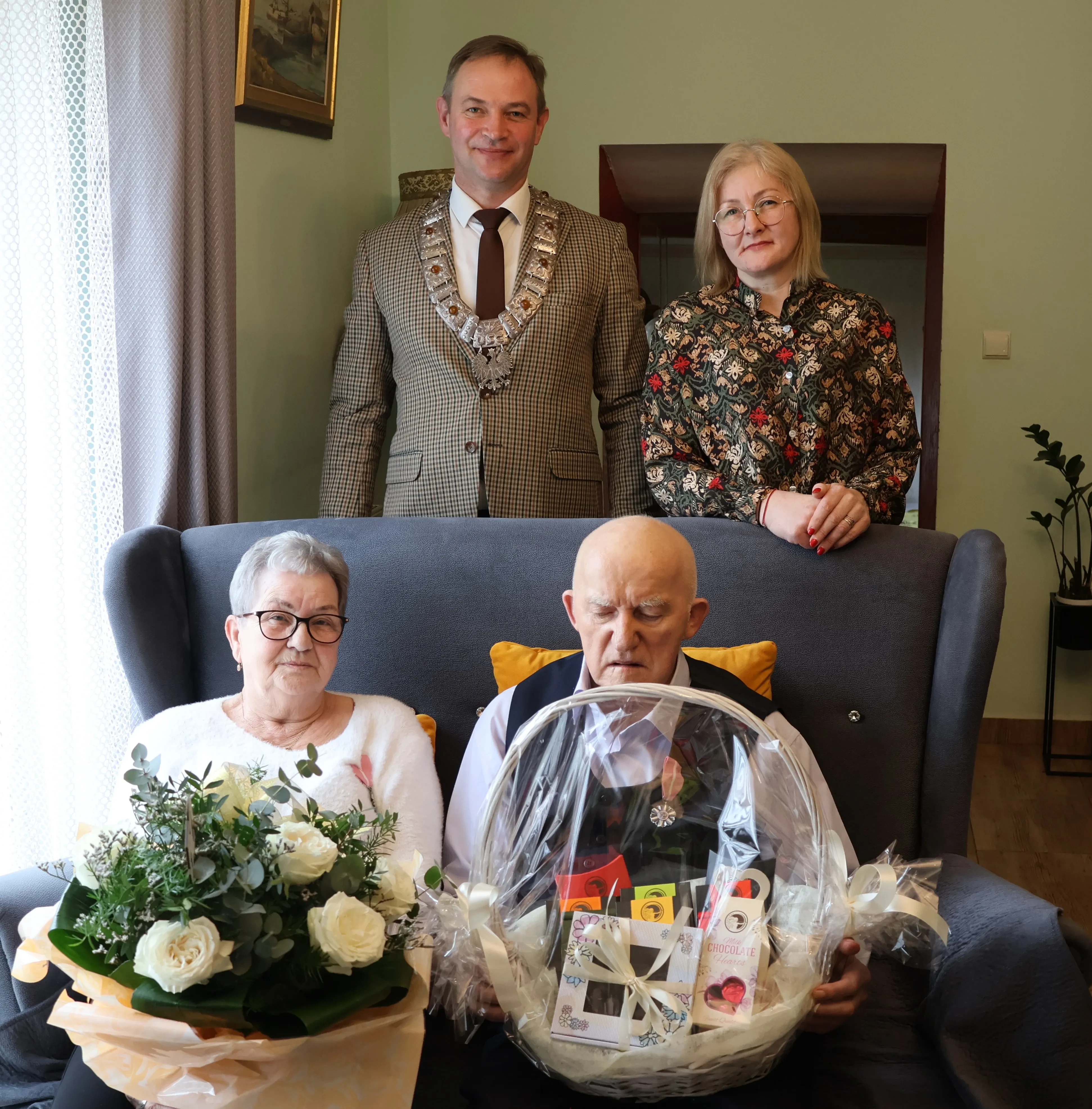 Państwo anna i aleksander warczakowie z córką grażyną okonek