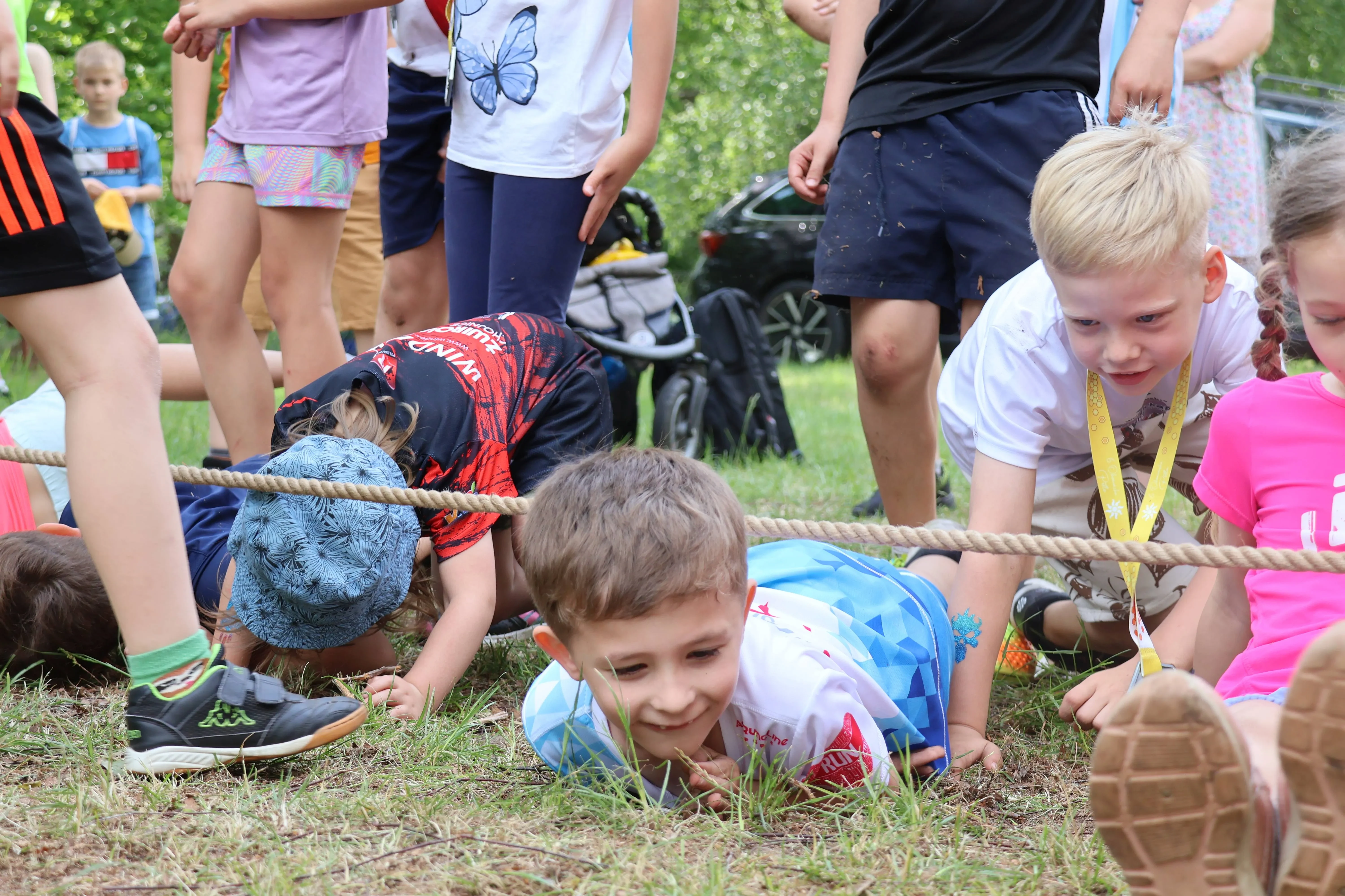 konkurencja limbo przy stanowisku skiba