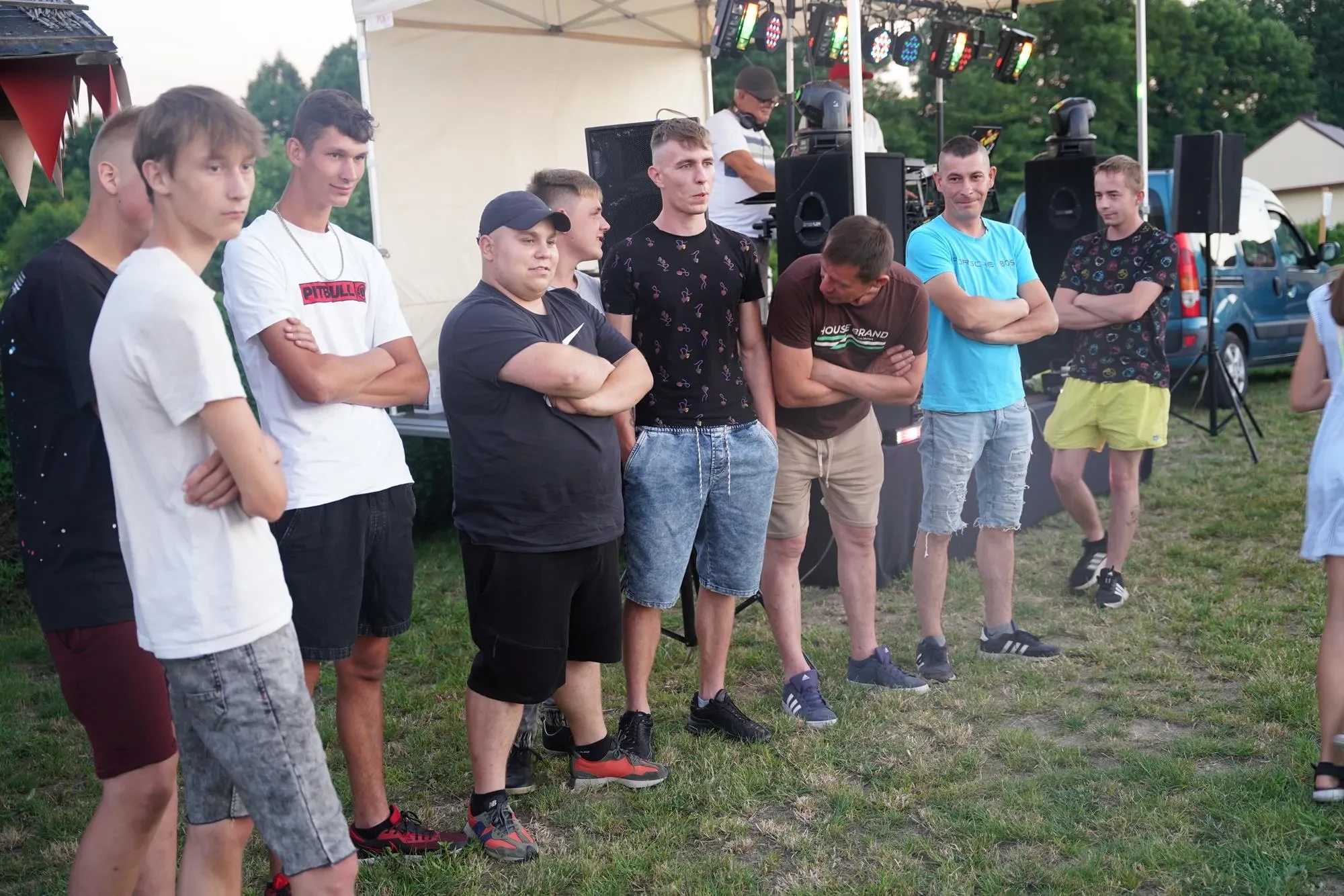 jedna z drużyn oczekuje na swoją kolej