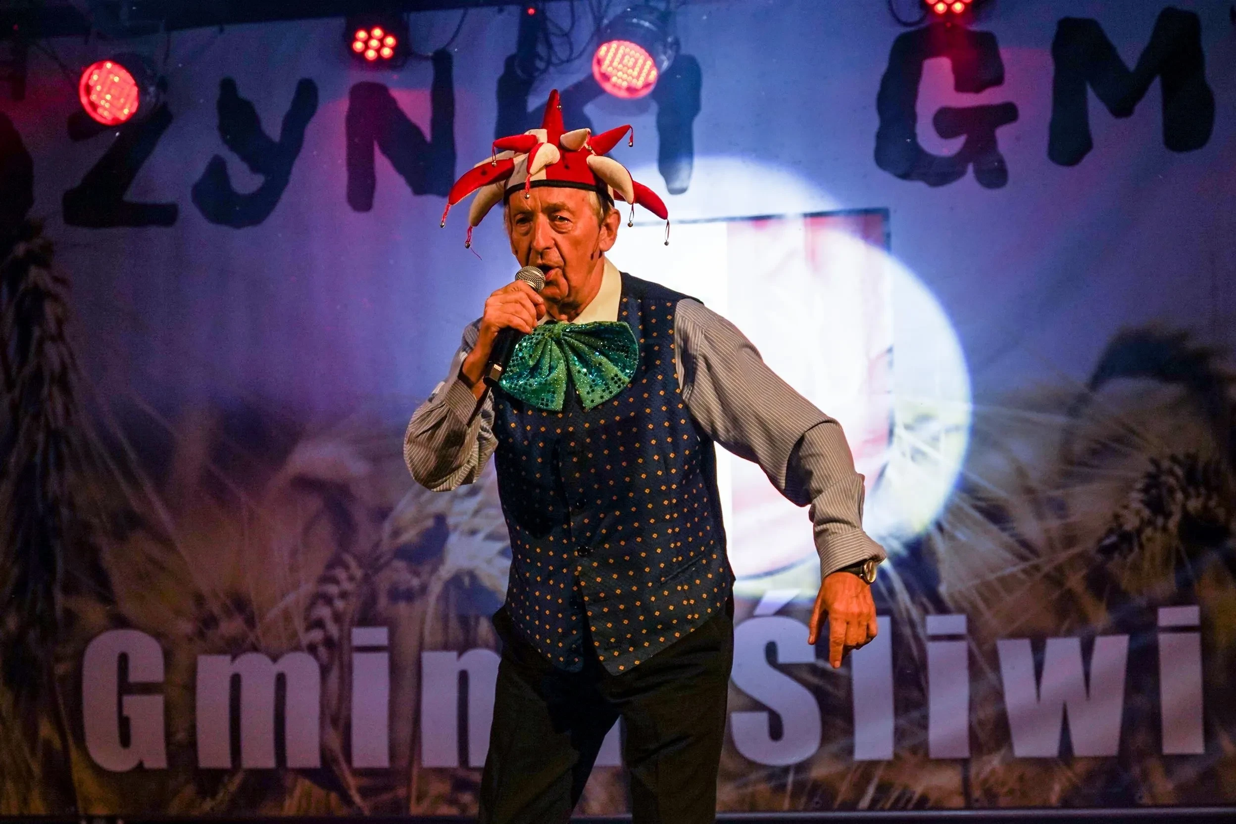 andrzej rosiewicz wchodzi na scenę