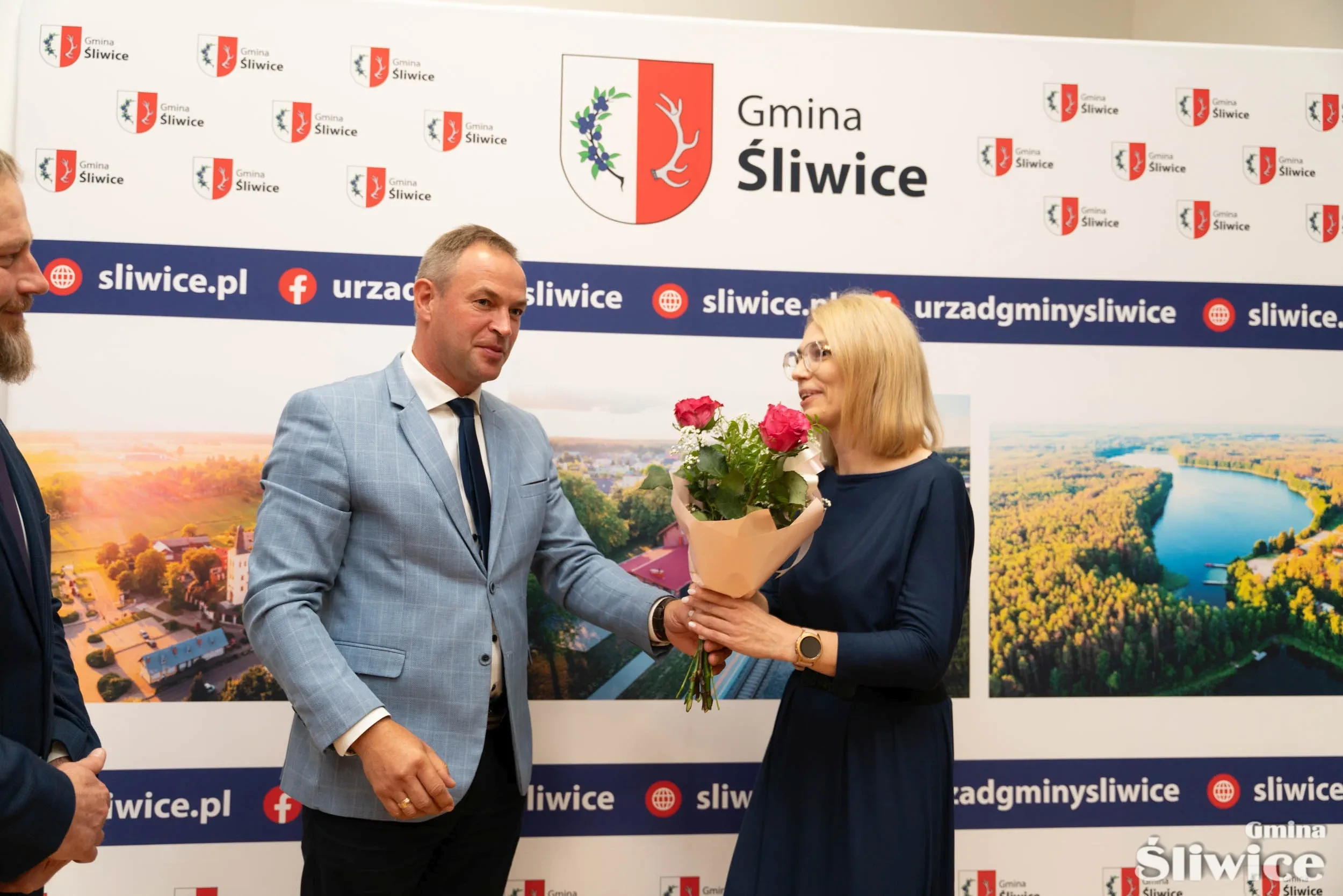 wręczenie kwiatów