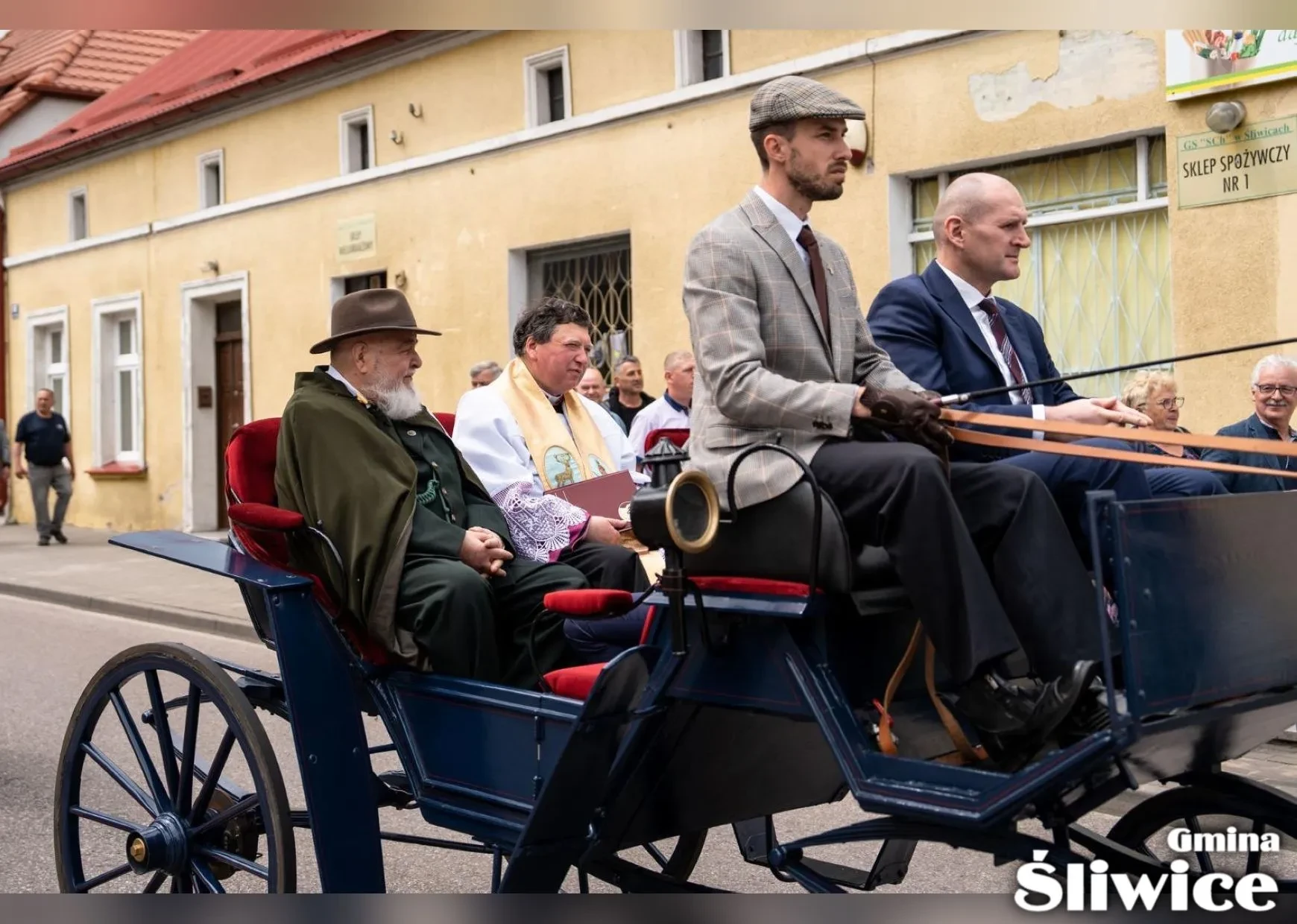 starosta, proboszcz i inwestor