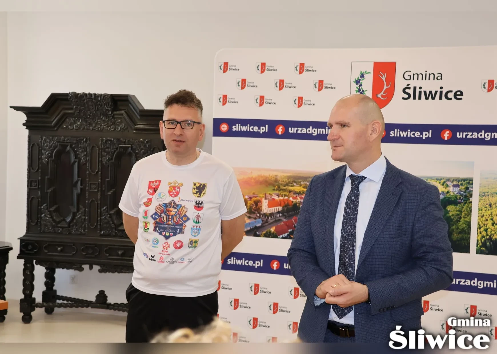 starosta i wikary mówią do dzieci
